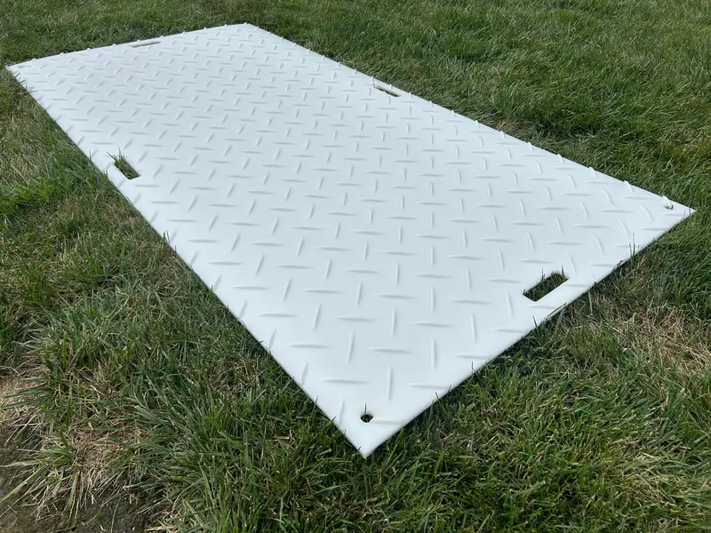 Blue Gator Heavy-Duty 4 Ft × 8 Ft × 0.5 In Natural Rubber Mat – One-Side Cleated, One-Side Smooth – Ltl Freight Required 1
