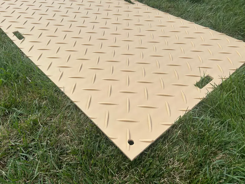 Blue Gator Tan Anti-Slip Mat – 4' X 8' X 0.5", V-Groove & Cleated Design 1